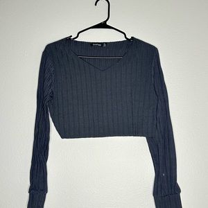 Boohoo SMALL crop top shirt